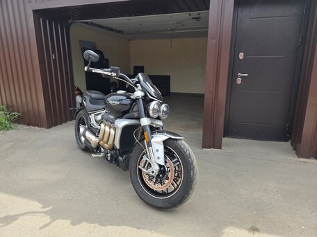 2021 Triumph Rocket III, чёрный, 2000000 рублей, вид 1