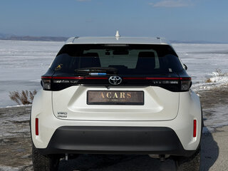 2022 Toyota Yaris Cross I, белый, 1690000 рублей, вид 3