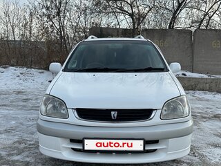 2000 Toyota Raum I, белый, 345000 рублей, вид 2