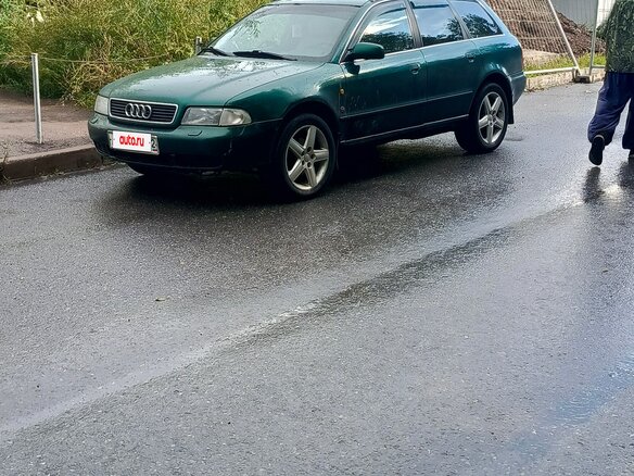 1997 Audi A4 I (B5), зелёный, 320000 рублей - вид 9