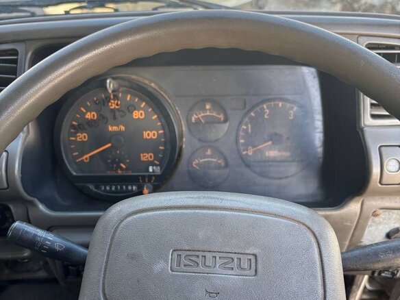 1995 Isuzu Elf (N-series), белый, 600000 рублей - вид 8