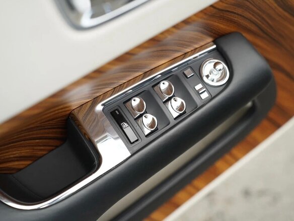 2014 Rolls-Royce Wraith, чёрный, 12950000 рублей - вид 12