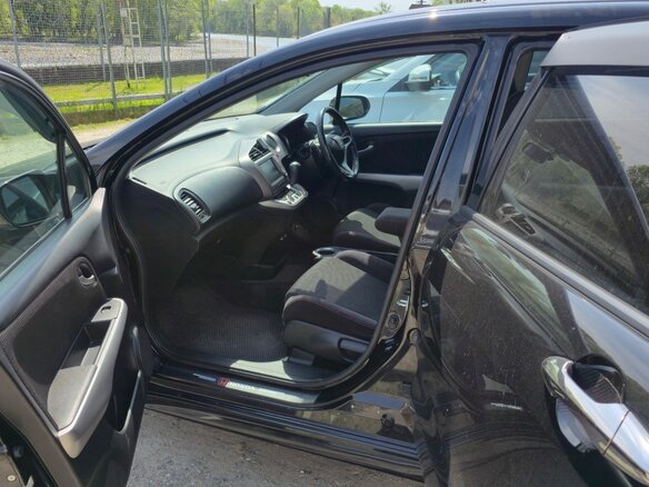 2010 Honda Stream II Рестайлинг, чёрный, 1250000 рублей - вид 3