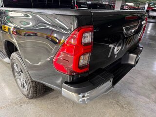 2025 Toyota Hilux VIII Рестайлинг 2, чёрный, 6300000 рублей, вид 4