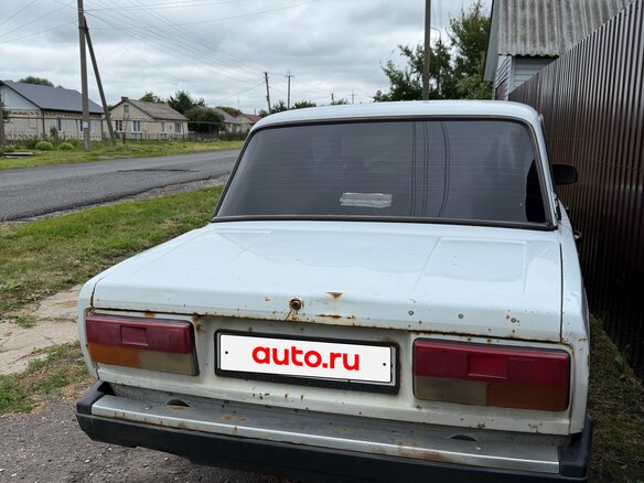 2008 Lada (ВАЗ) 2105, белый - вид 2