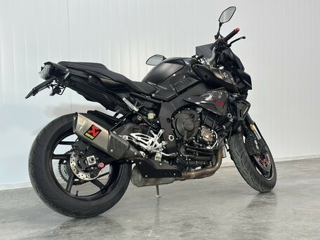 2018 Yamaha MT-10, чёрный, 1099000 рублей, вид 4