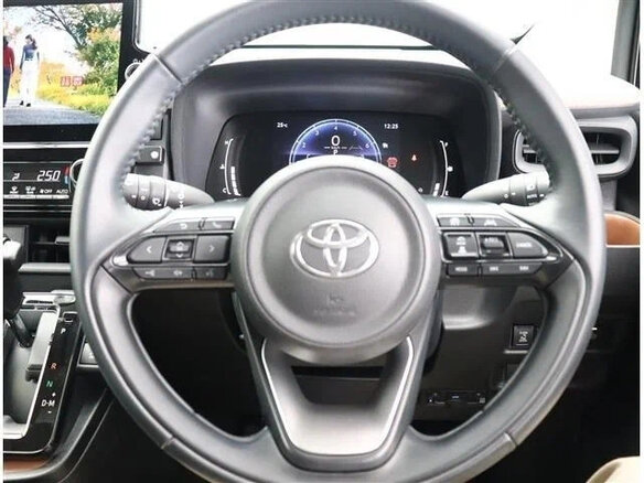 2022 Toyota Sienta III, белый, 1091027 рублей - вид 13