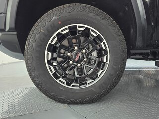 2026 GMC Canyon AT4X III, чёрный, 7950000 рублей, вид 5