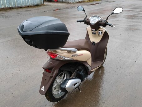 2018 Honda SH, бежевый, 259000 рублей, вид 5