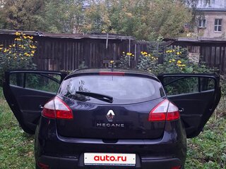 2013 Renault Megane III Рестайлинг, синий, 750000 рублей, вид 3