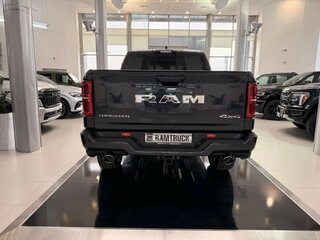 2026 Ram 1500 Crew Cab V Рестайлинг, синий, 10634170 рублей, вид 5