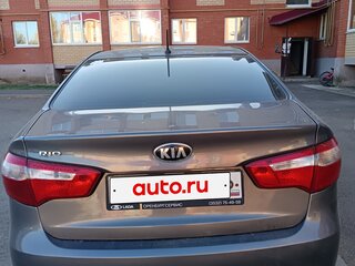 2014 Kia Rio 5-speed III, серый, 820000 рублей, вид 4