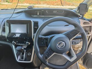 2017 Nissan Serena S-Hybrid V (C27), серый, 1580000 рублей, вид 5