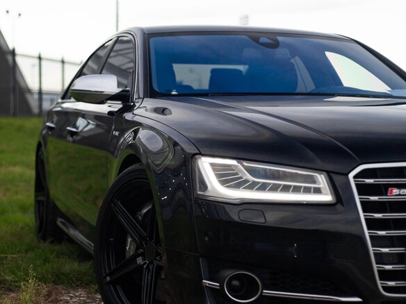 2014 Audi S8 III (D4) Рестайлинг, чёрный, 4500000 рублей - вид 1