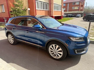 2020 Lincoln Nautilus I, синий, 3900000 рублей, вид 3