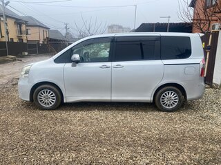 2009 Toyota Noah II (R70), серый, 1400000 рублей, вид 5