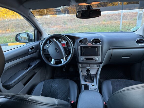 2009 Ford Focus II Рестайлинг, серебристый, 650000 рублей - вид 9
