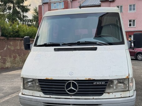 1998 Mercedes-Benz Sprinter, белый, 730000 рублей, вид 1