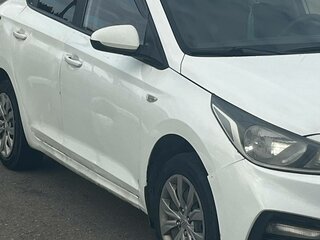2018 Hyundai Solaris II, белый, 560000 рублей, вид 5
