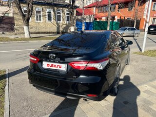 2020 Toyota Camry VIII (XV70), чёрный, 2850000 рублей, вид 3