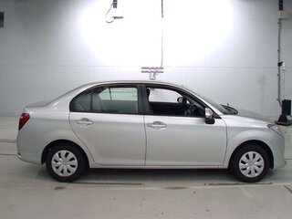 2015 Toyota Corolla Axio XI (E160, E170, E180), серебристый, 1296000 рублей, вид 2
