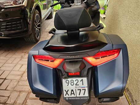 2022 Honda GL 1800 Gold Wing, синий, 2780000 рублей, вид 3