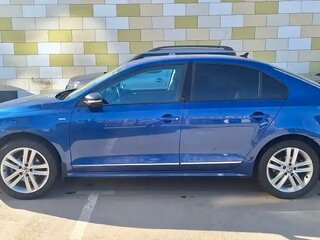 2017 Volkswagen Jetta VI Рестайлинг, синий, 1450000 рублей, вид 5