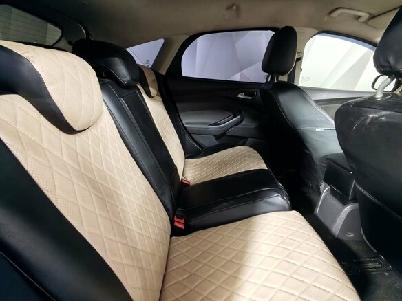 2011 Ford Focus III, красный - вид 15