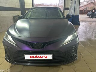 2021 Toyota Camry VIII (XV70) Рестайлинг, фиолетовый, 2890000 рублей, вид 4