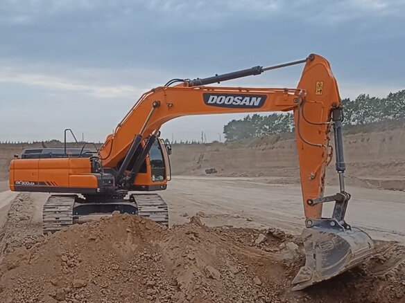2022 Doosan DX300LCA, оранжевый, 6000000 рублей