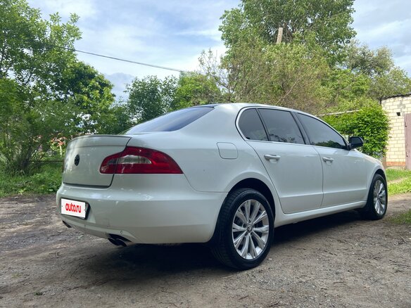 2012 Skoda Superb II, белый, 1379000 рублей - вид 2
