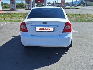 2009 Ford Focus II Рестайлинг, белый, 730000 рублей, вид 3