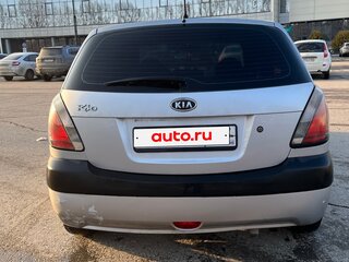 2008 Kia Rio II, серебристый, 490000 рублей, вид 3