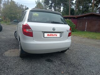 2011 Skoda Fabia II Рестайлинг, белый, 550000 рублей, вид 4