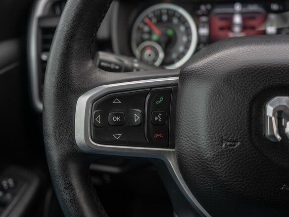 2018 Ram 1500 Crew Cab IV (DS/DJ), синий - вид 30