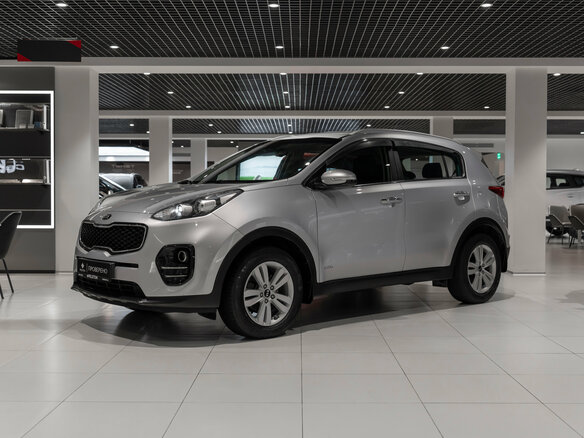 2018 Kia Sportage IV, серебристый, 2095000 рублей