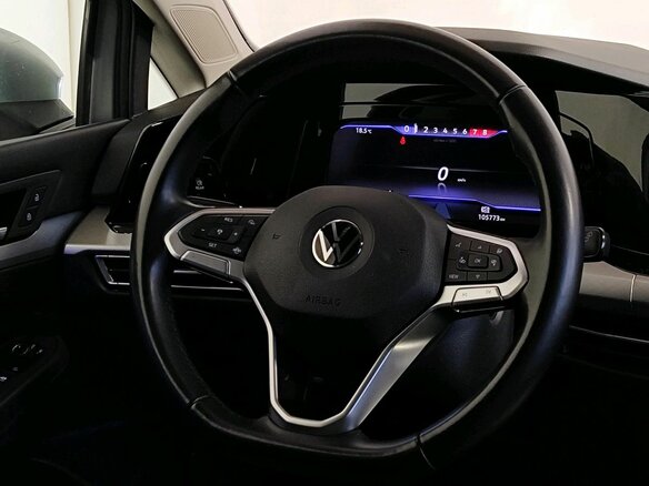 2021 Volkswagen Golf VIII, серый, 1589000 рублей - вид 12