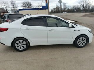 2017 Kia Rio III Рестайлинг, белый, 1050000 рублей, вид 2