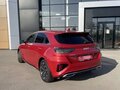 2021 Kia Ceed III Рестайлинг, красный, 2420000 рублей - вид 2