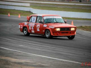 1984 Lada (ВАЗ) 2105, красный, 1600000 рублей, вид 2