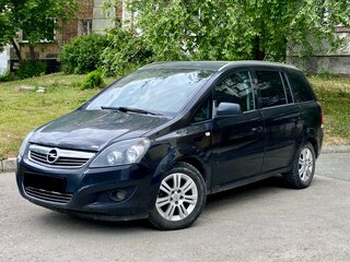 Opel Zafira B Рестайлинг