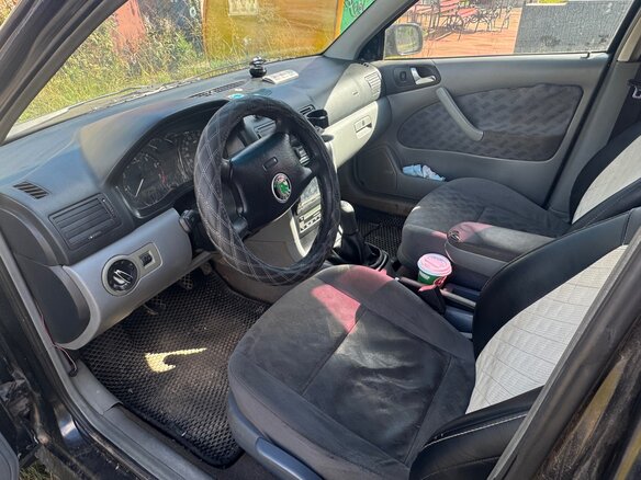 2000 Skoda Octavia I (A4) Рестайлинг, чёрный, 140000 рублей - вид 4