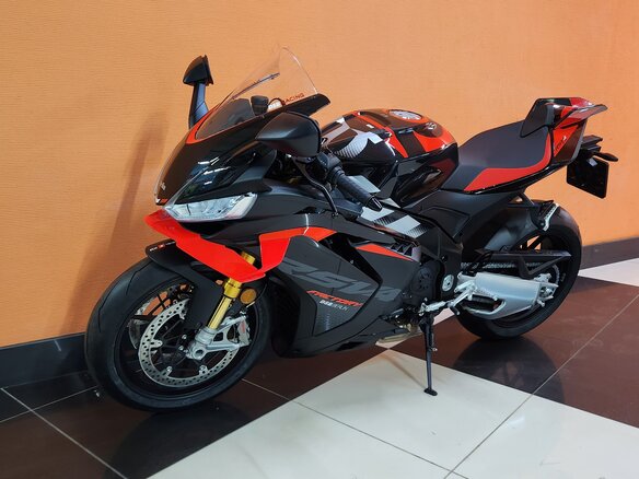 2025 Aprilia RSV4, чёрный, 2950000 рублей - вид 5