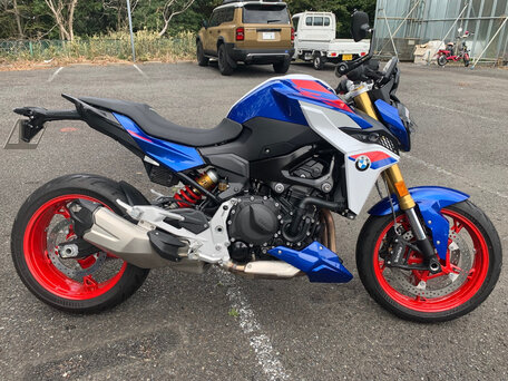 2025 BMW F 900 R, белый, 1060000 рублей, вид 1