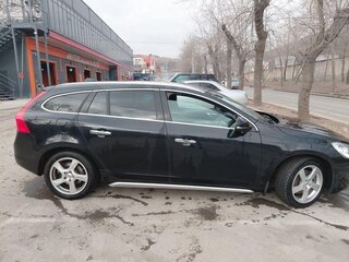 2011 Volvo V60 I, чёрный, 1000000 рублей, вид 3