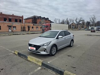 2020 Hyundai Solaris II, серебристый, 1550000 рублей, вид 1