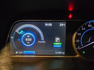 2019 Nissan Leaf II (ZE1), серебристый, 2420000 рублей, вид 2