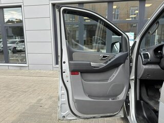 2009 Hyundai Grand Starex I, серый, 960000 рублей, вид 5
