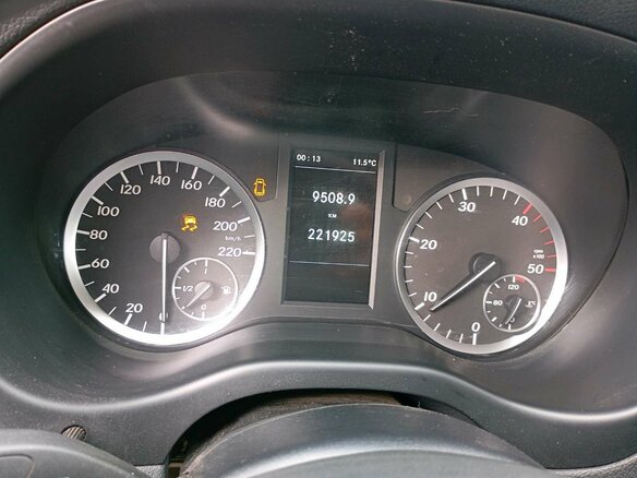 2015 Mercedes-Benz Vito, жёлтый, 1830000 рублей - вид 6