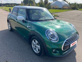 2019 Mini Hatch Cooper III (F55/F56) Рестайлинг, зелёный, 2350000 рублей, вид 2